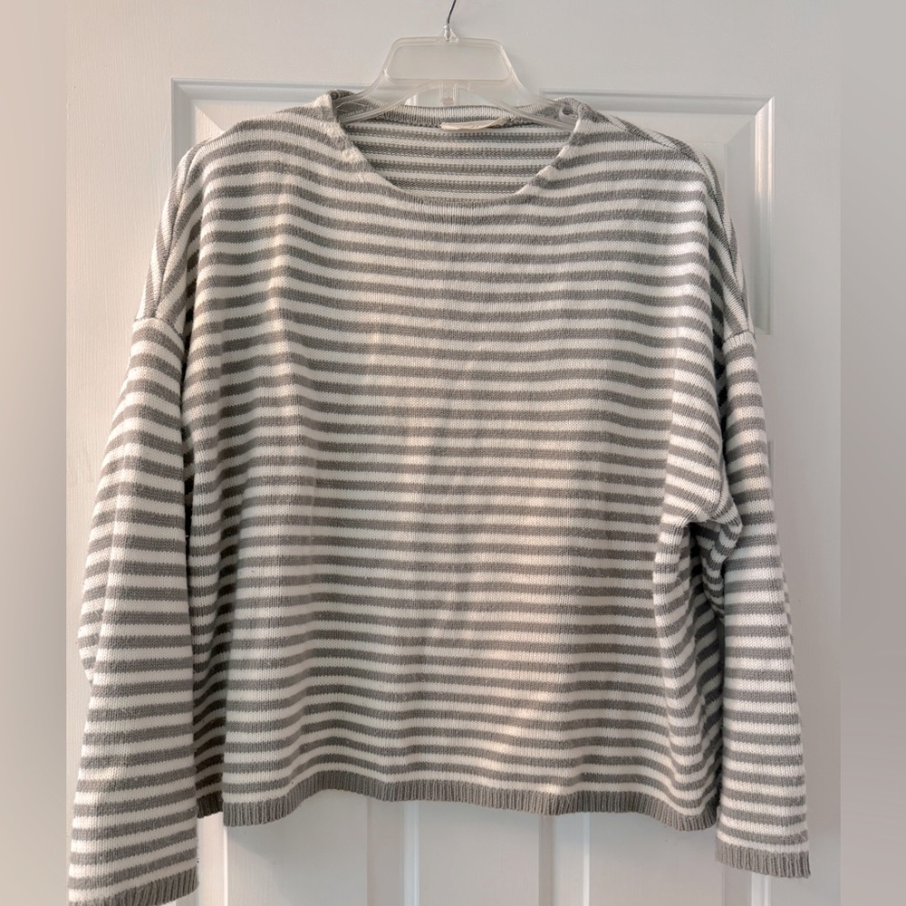 Carly Jean Los Angeles Wesley Sweater One Size